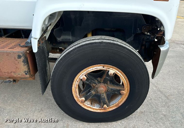 image for item MS9969 1996 GMC Topkick C5500 flatbed truck