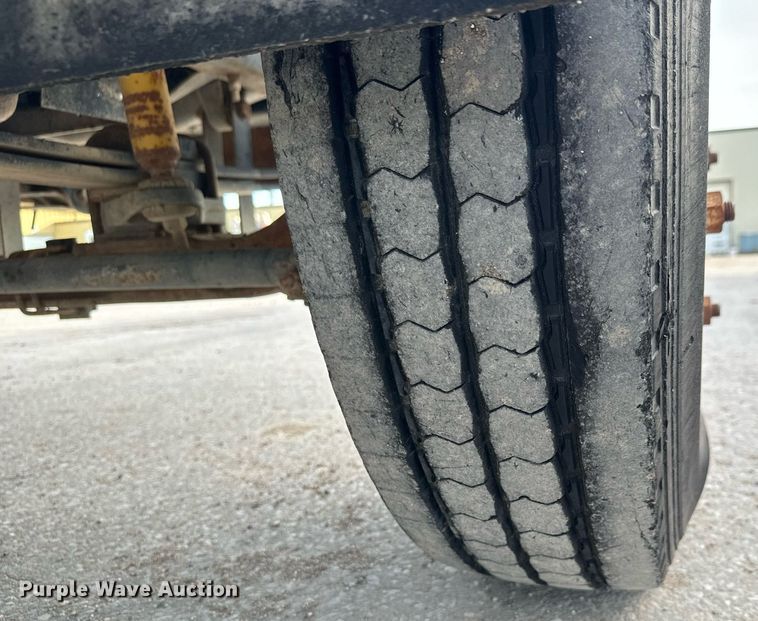 image for item MS9969 1996 GMC Topkick C5500 flatbed truck