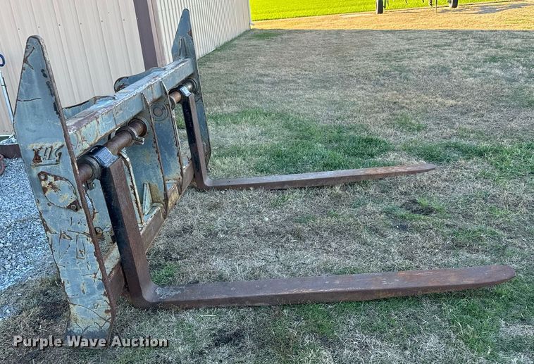 image for item MS9995 Tag wheel loader forks