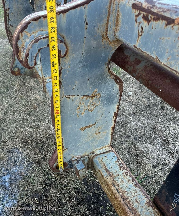 image for item MS9995 Tag wheel loader forks