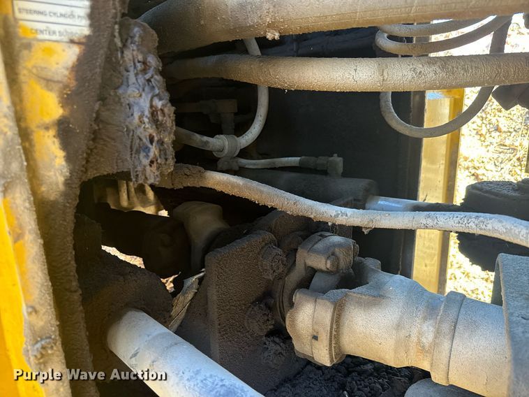 image for item MT9004 2005 Komatsu WA500-3 wheel loader