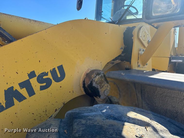 image for item MT9004 2005 Komatsu WA500-3 wheel loader