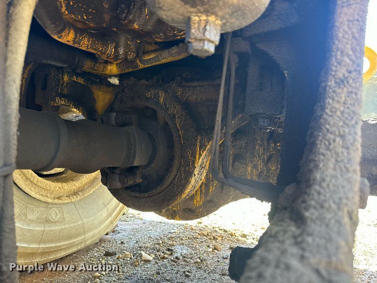 image for item MT9004 2005 Komatsu WA500-3 wheel loader