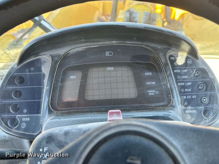 image for item MT9004 2005 Komatsu WA500-3 wheel loader