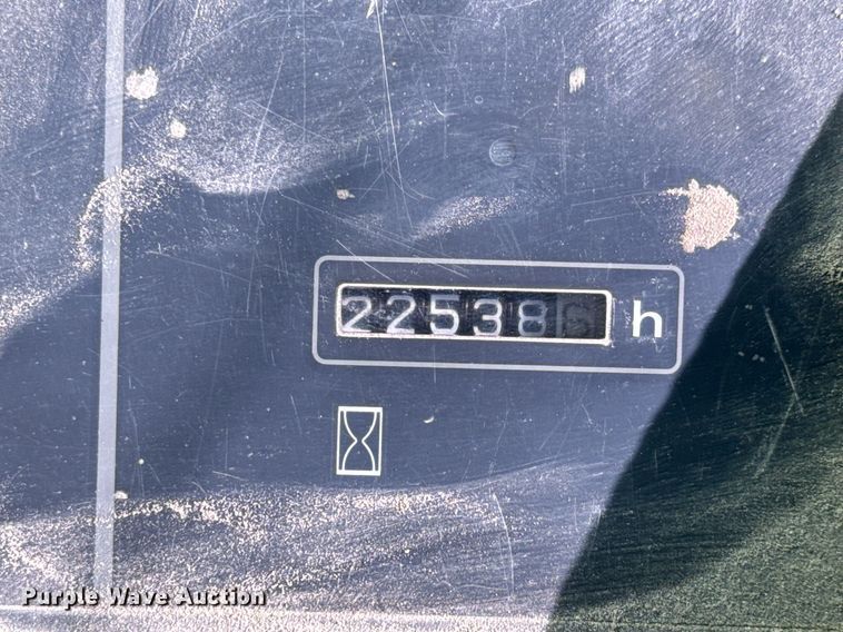 image for item MT9004 2005 Komatsu WA500-3 wheel loader