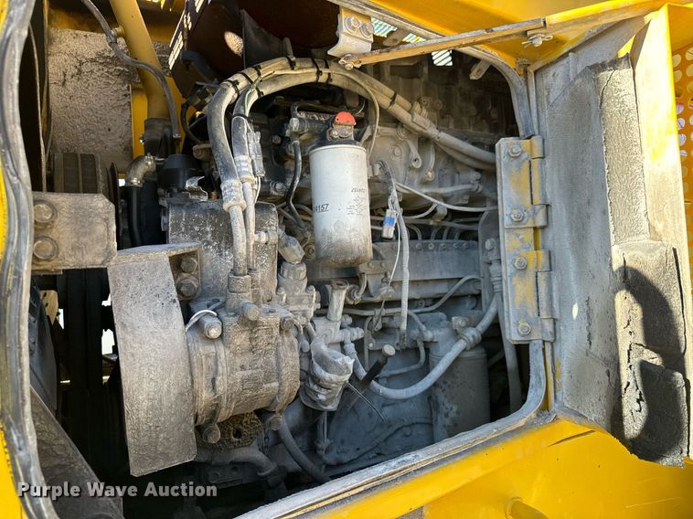 image for item MT9004 2005 Komatsu WA500-3 wheel loader