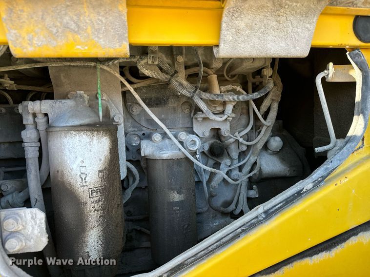 image for item MT9004 2005 Komatsu WA500-3 wheel loader