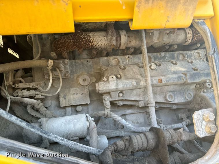 image for item MT9004 2005 Komatsu WA500-3 wheel loader