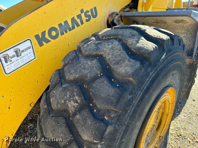 image for item MT9004 2005 Komatsu WA500-3 wheel loader