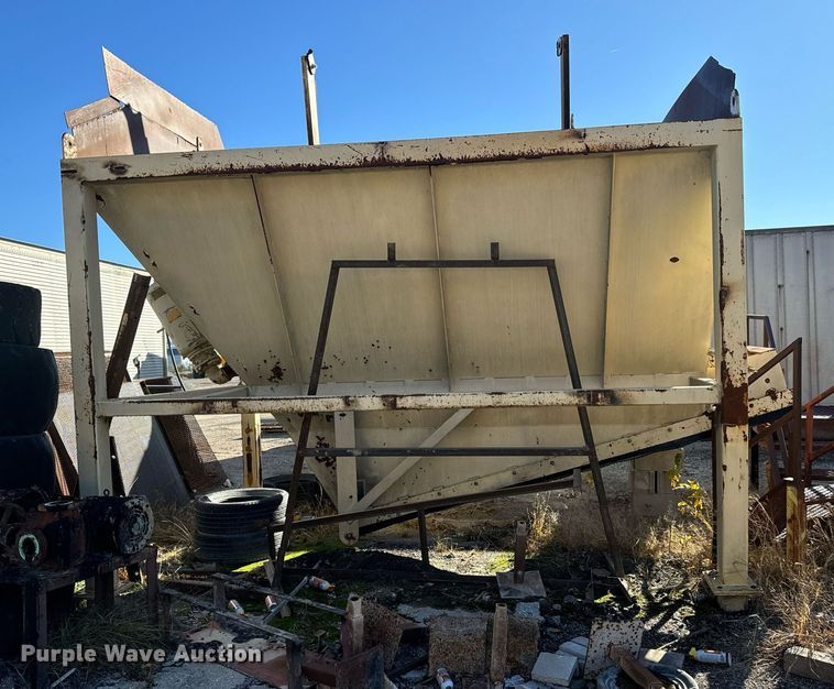 image for item MT9005 Storage bin