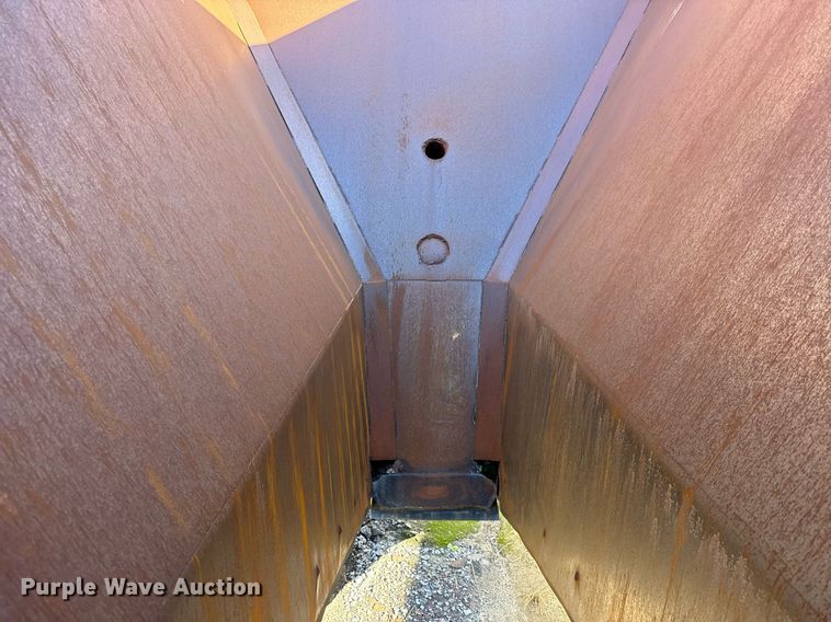 image for item MT9005 Storage bin