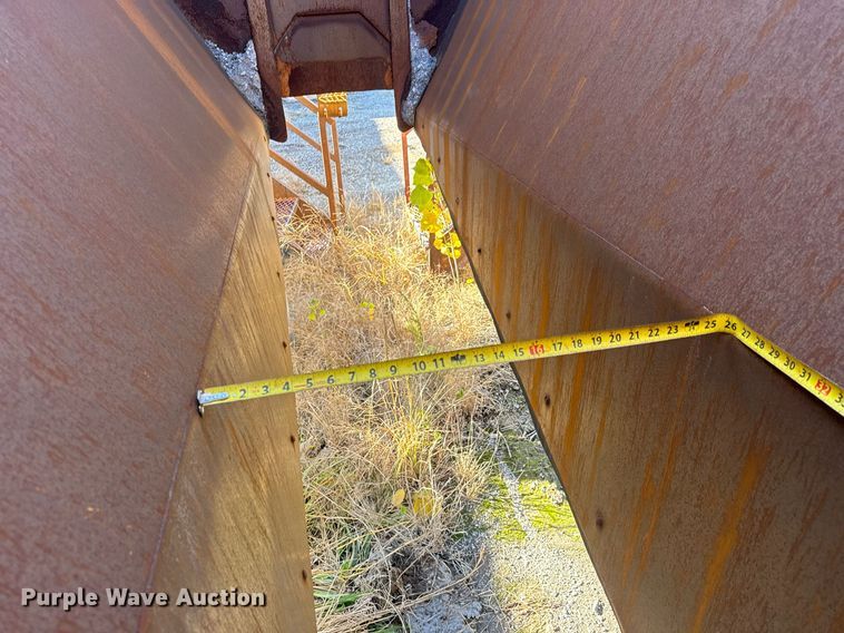 image for item MT9005 Storage bin