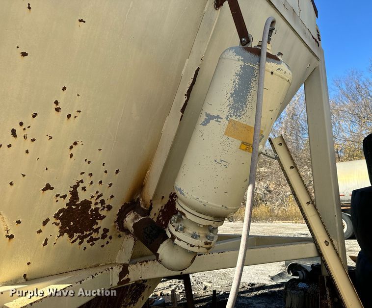 image for item MT9005 Storage bin