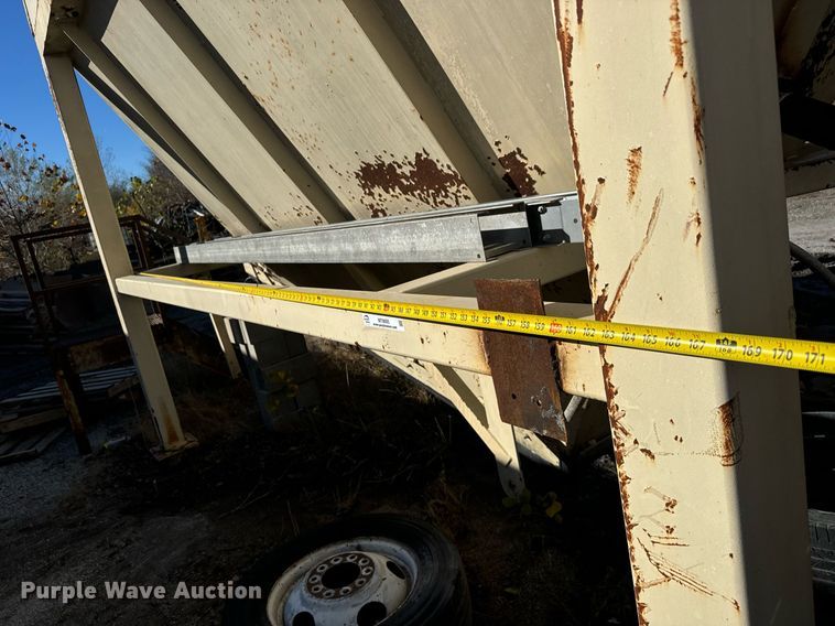 image for item MT9005 Storage bin