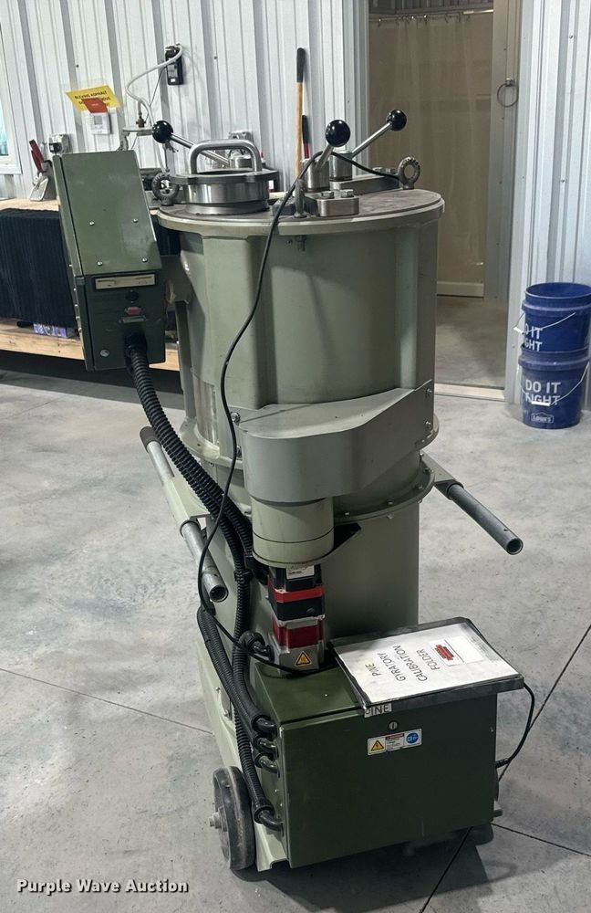 image for item MT9006 Pine AFG1A gyratory compactor