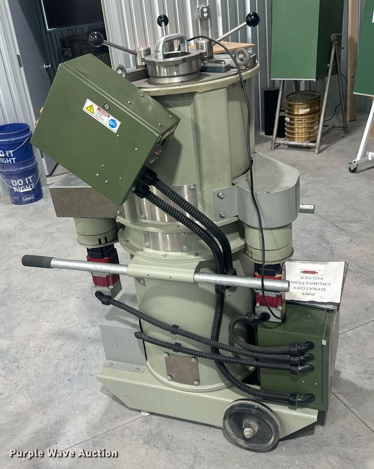 image for item MT9006 Pine AFG1A gyratory compactor