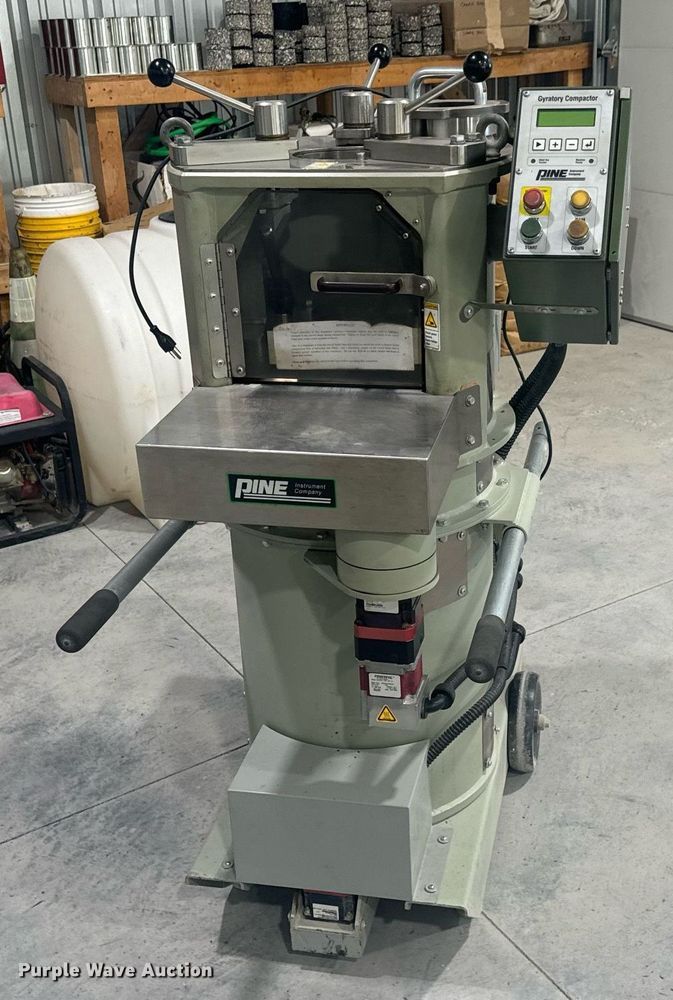 image for item MT9006 Pine AFG1A gyratory compactor