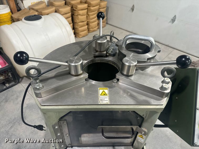 image for item MT9006 Pine AFG1A gyratory compactor