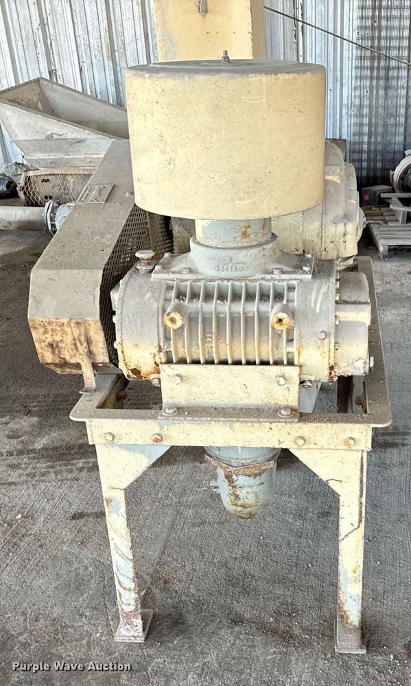 image for item MT9009 Duraflow 4512VT material blower