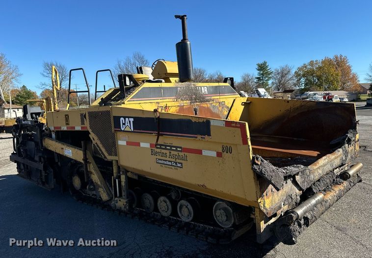 image for item MT9010 2001 Caterpillar AP-1050B paver