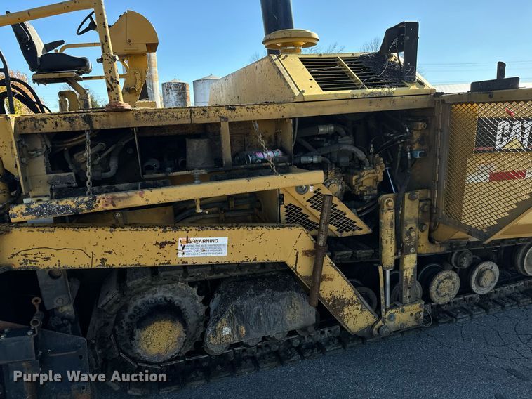image for item MT9010 2001 Caterpillar AP-1050B paver