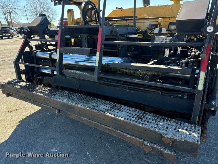 image for item MT9010 2001 Caterpillar AP-1050B paver