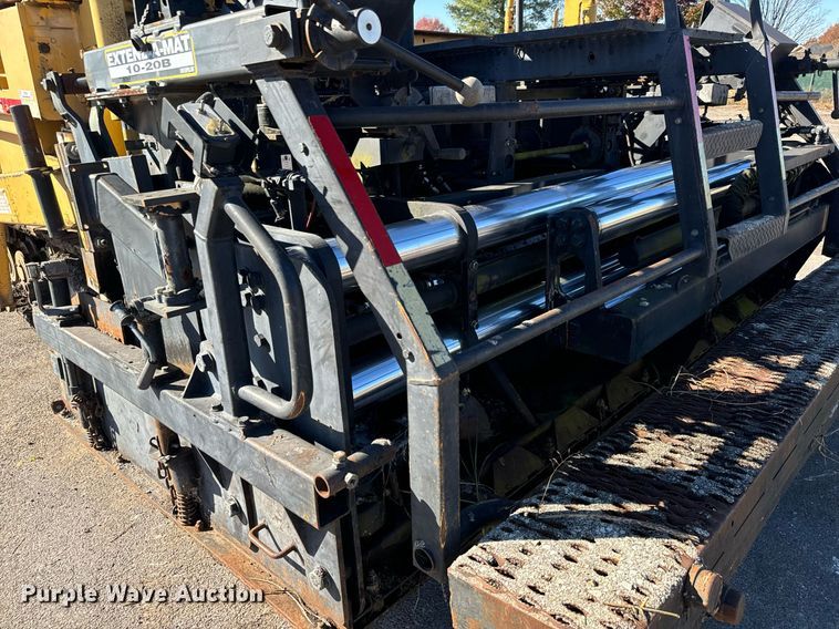 image for item MT9010 2001 Caterpillar AP-1050B paver