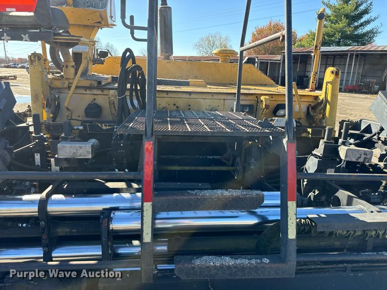 image for item MT9010 2001 Caterpillar AP-1050B paver