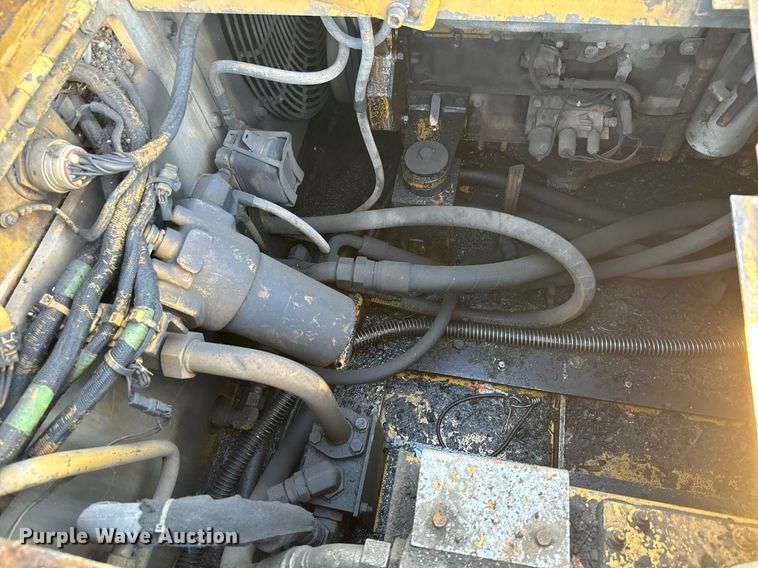 image for item MT9010 2001 Caterpillar AP-1050B paver