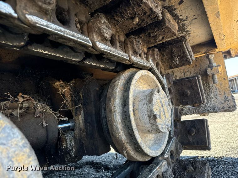 image for item MT9010 2001 Caterpillar AP-1050B paver