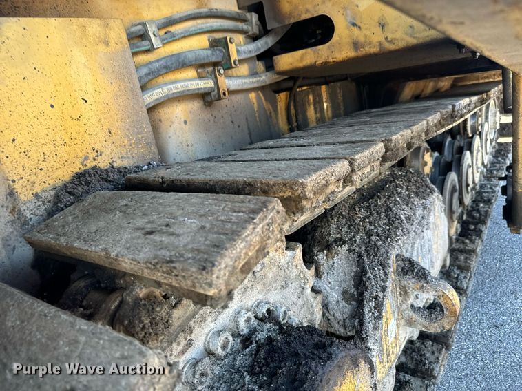 image for item MT9010 2001 Caterpillar AP-1050B paver