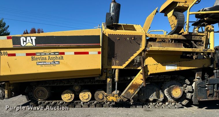 image for item MT9010 2001 Caterpillar AP-1050B paver