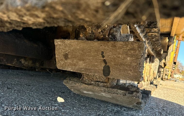 image for item MT9010 2001 Caterpillar AP-1050B paver