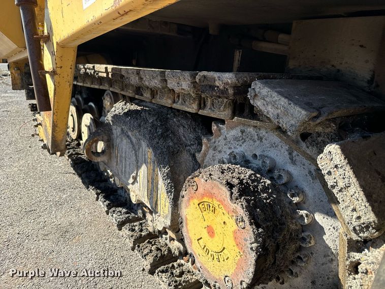 image for item MT9010 2001 Caterpillar AP-1050B paver