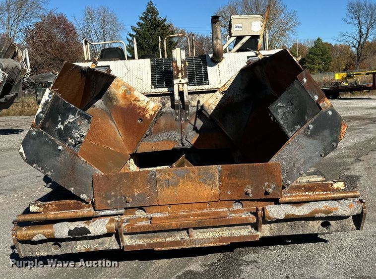 image for item MT9011 1992 Cedarapids CR461 paver