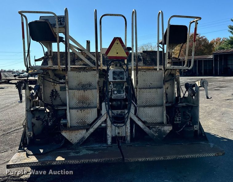 image for item MT9011 1992 Cedarapids CR461 paver