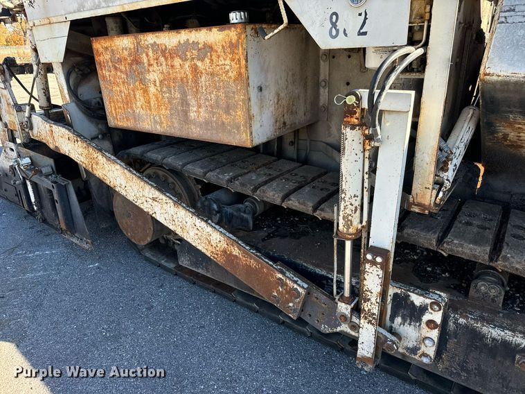 image for item MT9011 1992 Cedarapids CR461 paver