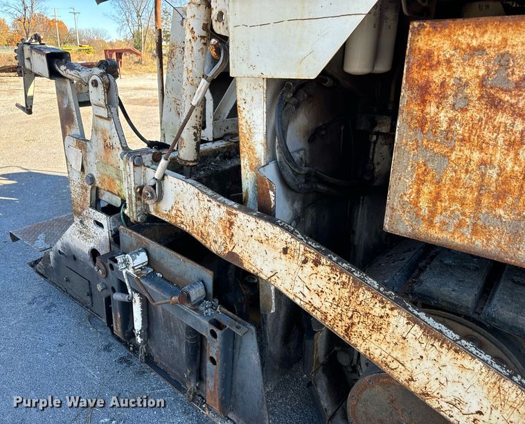 image for item MT9011 1992 Cedarapids CR461 paver