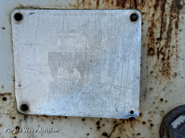 image for item MT9011 1992 Cedarapids CR461 paver