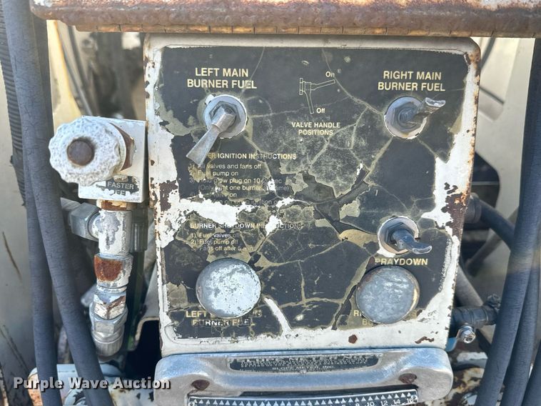 image for item MT9011 1992 Cedarapids CR461 paver