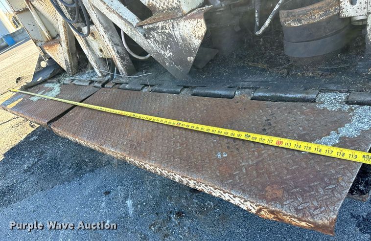 image for item MT9011 1992 Cedarapids CR461 paver