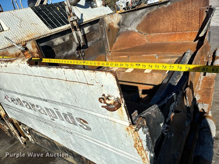 image for item MT9011 1992 Cedarapids CR461 paver