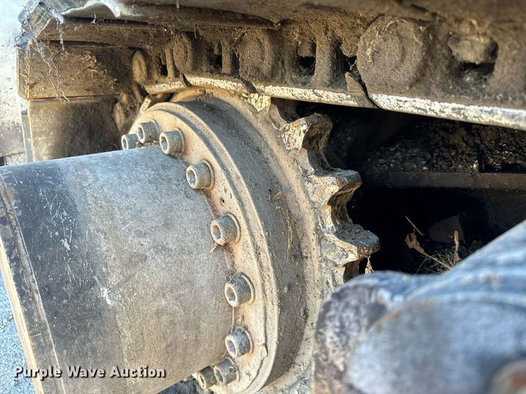 image for item MT9011 1992 Cedarapids CR461 paver