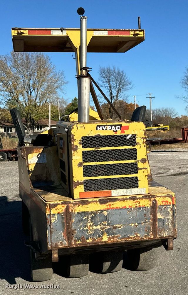 image for item MT9013 Hypac C530AH pneumatic roller