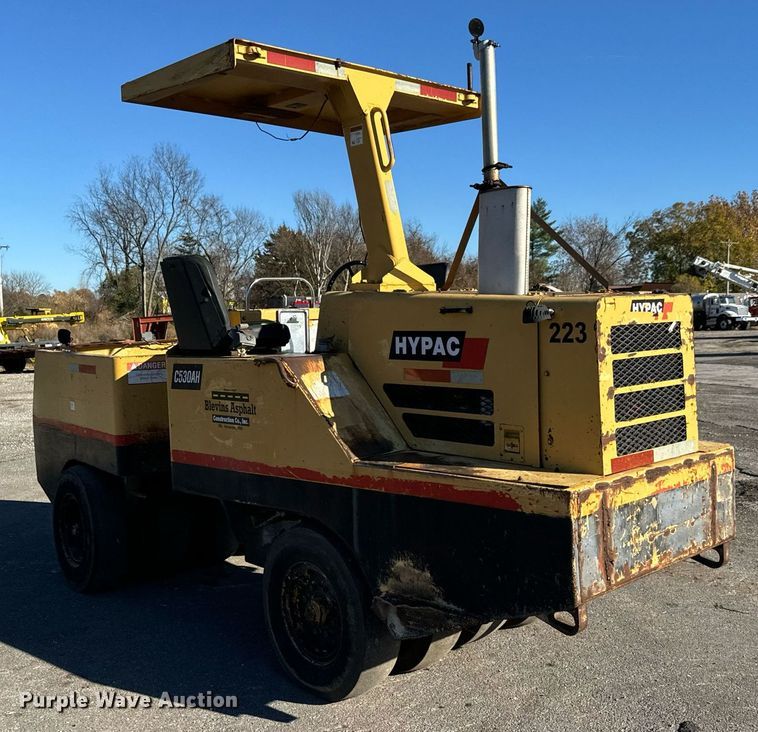 image for item MT9013 Hypac C530AH pneumatic roller