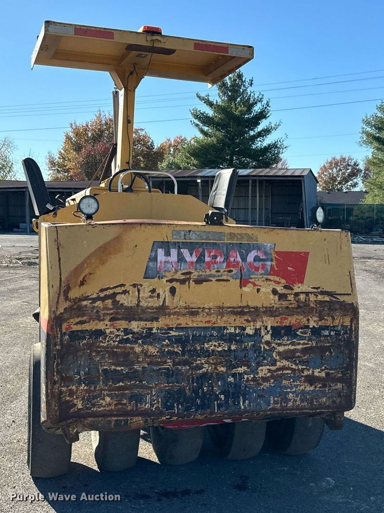 image for item MT9013 Hypac C530AH pneumatic roller