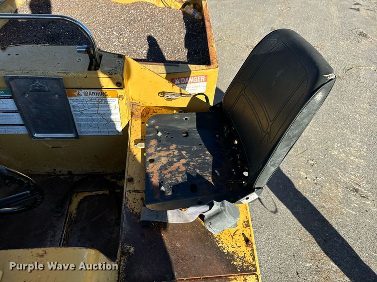 image for item MT9013 Hypac C530AH pneumatic roller