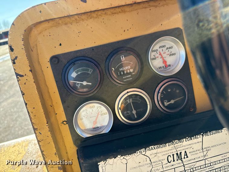 image for item MT9013 Hypac C530AH pneumatic roller