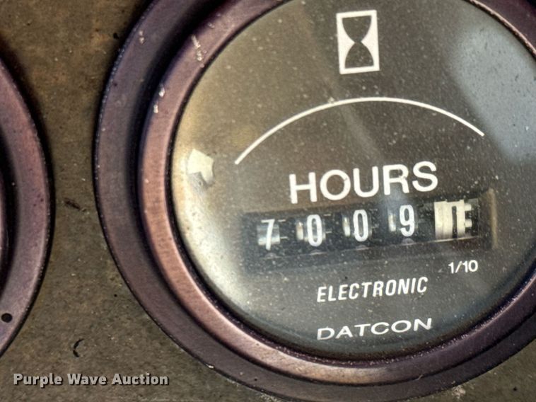 image for item MT9013 Hypac C530AH pneumatic roller