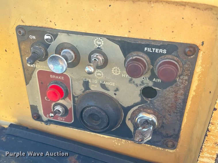 image for item MT9013 Hypac C530AH pneumatic roller